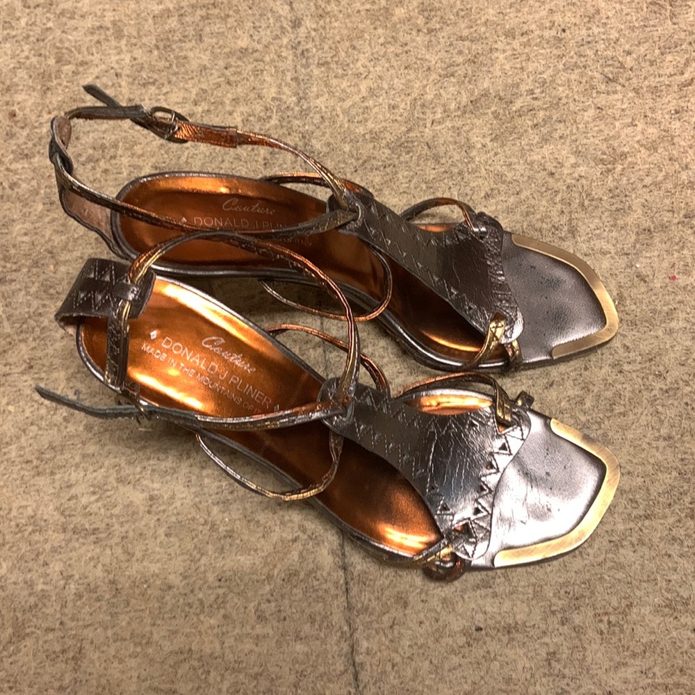 Grey gold Couture Shine Leather Wide Ankle Strap Thong
